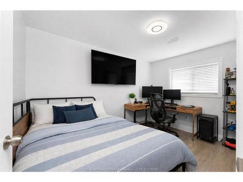 747 Windsor, Windsor, ON 