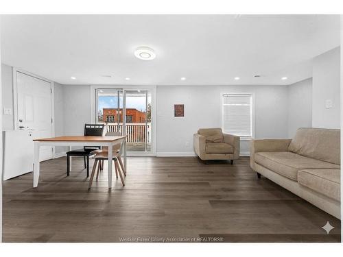 747 Windsor, Windsor, ON 