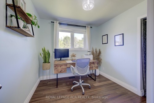 22 Smith Drive, Mapleton, ON - Indoor Photo Showing Office