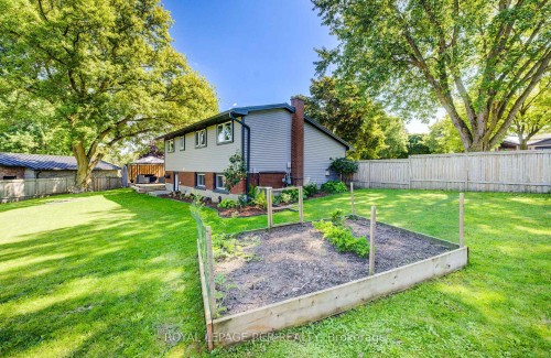22 Smith Drive, Mapleton, ON - Outdoor With Backyard