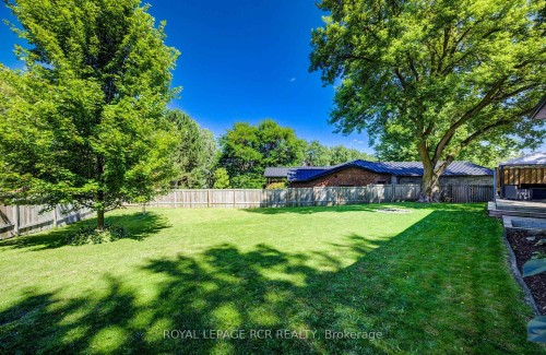 22 Smith Drive, Mapleton, ON - Outdoor With Backyard