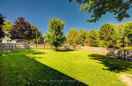 22 Smith Drive, Mapleton, ON - Outdoor With Backyard