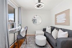 493 Jane Street Toronto, ON M6S 4A1