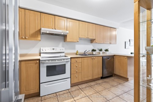 1279 Nottingham Avenue, Burlington, ON - Indoor Photo Showing Kitchen With Double Sink