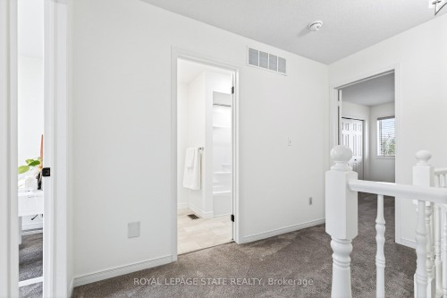 1279 Nottingham Avenue, Burlington, ON - Indoor Photo Showing Other Room