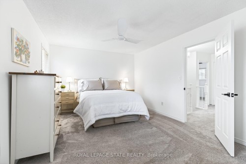 1279 Nottingham Avenue, Burlington, ON - Indoor Photo Showing Bedroom