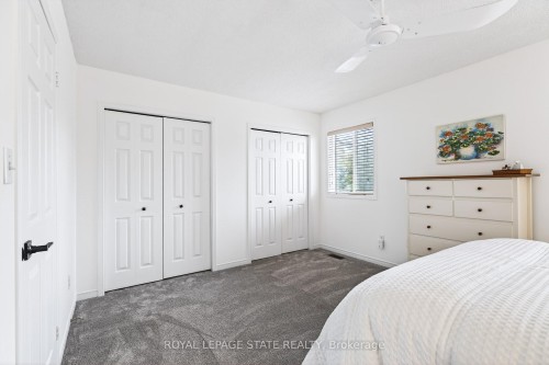 1279 Nottingham Avenue, Burlington, ON - Indoor Photo Showing Bedroom