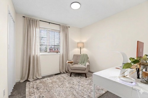 1279 Nottingham Avenue, Burlington, ON - Indoor Photo Showing Other Room