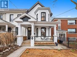 337 LESLIE STREET Toronto, ON M4M 3C8