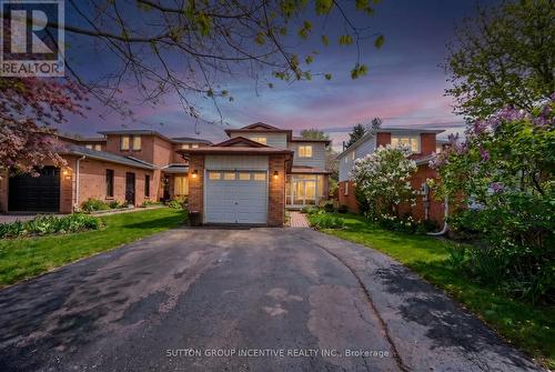 113 GARDEN DRIVE  Barrie, ON L4N 5T9