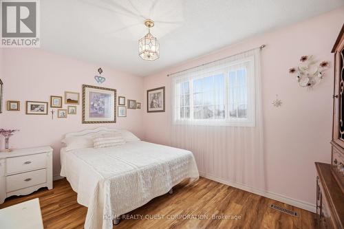 6330 Lorca Crescent, Mississauga, ON - Indoor Photo Showing Bedroom