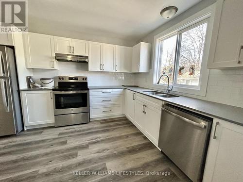 2 - 83 Marlborough Avenue, London South (South I), ON - Indoor Photo Showing Kitchen With Double Sink