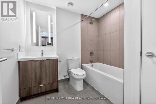 802 - 30 Inn On The Park Drive, Toronto, ON - Indoor Photo Showing Bathroom