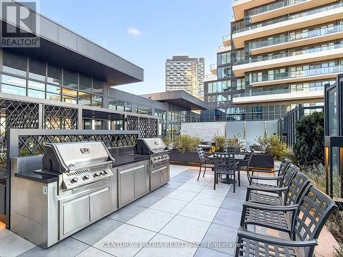 802 - 30 Inn On The Park Drive, Toronto, ON - Outdoor