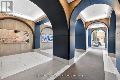 802 - 30 Inn On The Park Drive, Toronto, ON - Indoor