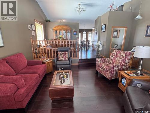 930 Sinotte Crescent, La Ronge, SK - Indoor Photo Showing Living Room