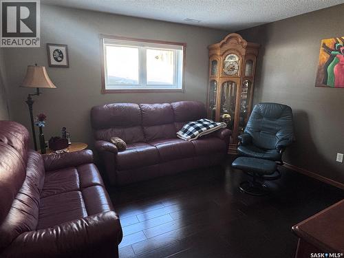 930 Sinotte Crescent, La Ronge, SK - Indoor Photo Showing Living Room