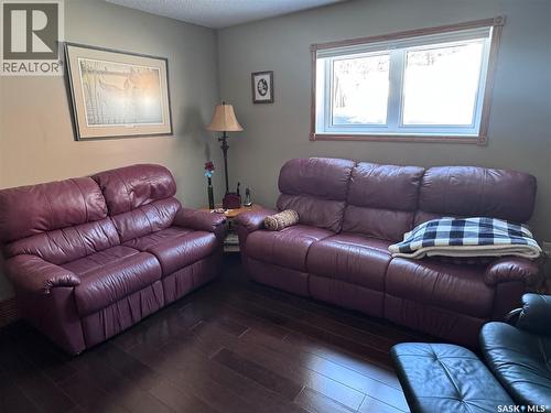 930 Sinotte Crescent, La Ronge, SK - Indoor Photo Showing Living Room