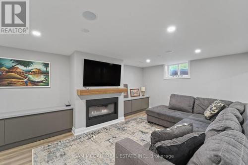 1987 Deanhome Road, Mississauga, ON - Indoor With Fireplace