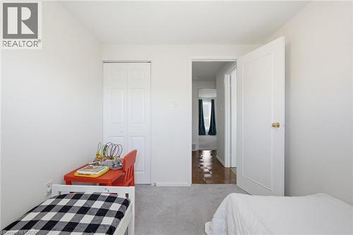 2252 Upper Middle Road Unit# 4, Burlington, ON - Indoor Photo Showing Bedroom