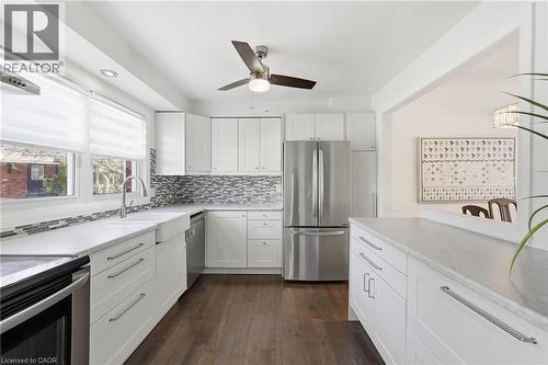 2252 Upper Middle Road Unit# 4, Burlington, ON - Indoor Photo Showing Kitchen With Stainless Steel Kitchen With Upgraded Kitchen