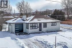 124 CORMAN Avenue  Stoney Creek, ON L8G 3W4