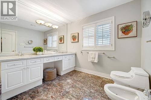 11 Palace Court, Richmond Hill, ON - Indoor Photo Showing Bathroom