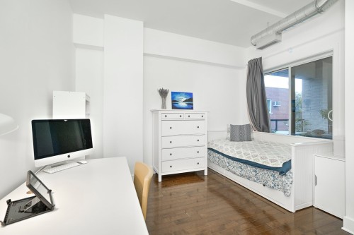 Bedroom - 204-2375 Av. Ekers, Mont-Royal, QC - Indoor Photo Showing Bedroom