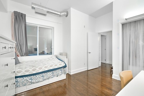Bedroom - 204-2375 Av. Ekers, Mont-Royal, QC - Indoor Photo Showing Other Room