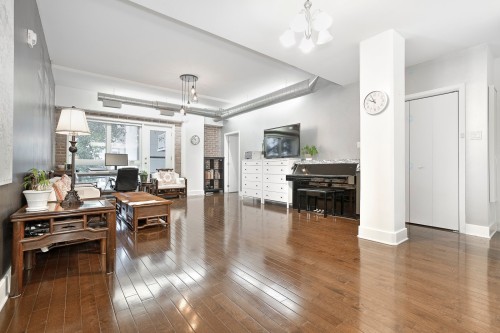 Living Room - 204-2375 Av. Ekers, Mont-Royal, QC - Indoor