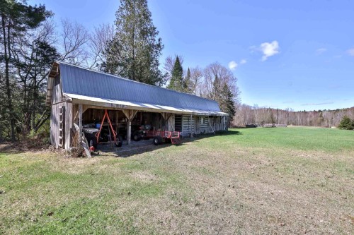 Grange - 218 Ch. Potvin, Duhamel, QC 