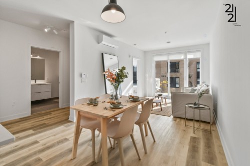 Overall view - 106-2121 Av. Papineau, Montréal (Ville-Marie), QC - Indoor Photo Showing Dining Room