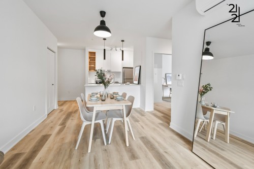 Dining Room - 106-2121 Av. Papineau, Montréal (Ville-Marie), QC - Indoor Photo Showing Dining Room