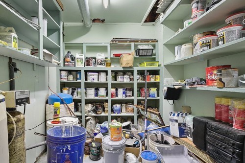 Atelier - 127 Ch. Alie, Gracefield, QC - Indoor With Storage