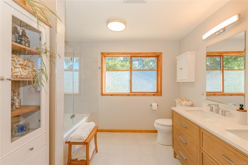 108 Tern Rd, Salt Spring, BC 