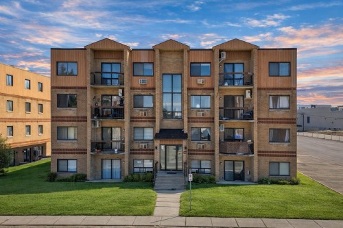 86-3840 Boul. Le Carrefour  Laval (Chomedey), QC H7T 1V5