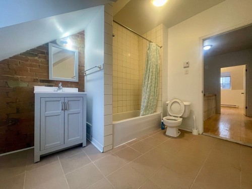 Salle de bains - 3-1404 Rue St-Mathieu, Montréal (Ville-Marie), QC - Indoor Photo Showing Bathroom