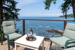 1-835 Sturdies Bay Rd Galiano Island, BC V0N 0E9