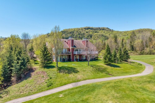Face arrière - 1826 Ch. Du Golf, Mont-Tremblant, QC - Outdoor With View
