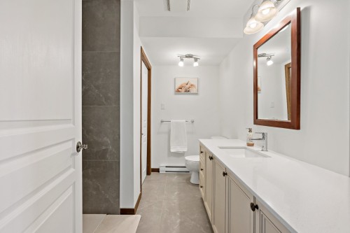 Salle de bains - 1826 Ch. Du Golf, Mont-Tremblant, QC - Indoor Photo Showing Bathroom
