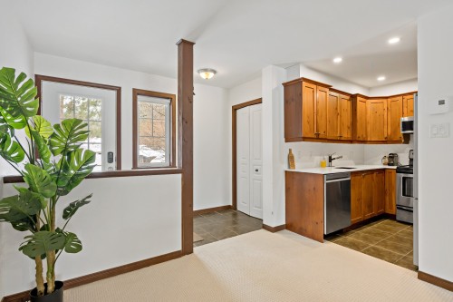 Hall d'entrée/Vestibule - 1826 Ch. Du Golf, Mont-Tremblant, QC - Indoor Photo Showing Kitchen