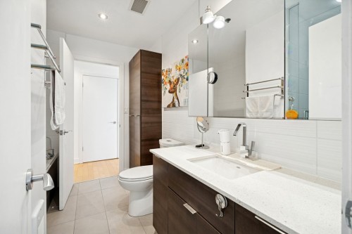 Bathroom - 505-185 Rue Laurier, Gatineau (Hull), QC - Indoor Photo Showing Bathroom