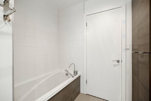 Bathroom - 505-185 Rue Laurier, Gatineau (Hull), QC - Indoor Photo Showing Bathroom