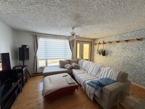 Living Room - 6 Rue De La Source, Matapédia, QC - Indoor Photo Showing Living Room