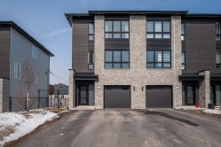 13470 Rue Simetin  Mirabel, QC J7N 0Z8
