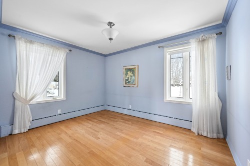 Chambre à coucher principale - 92 Rue Ste-Thérèse, Saint-Jean-Sur-Richelieu, QC - Indoor Photo Showing Other Room