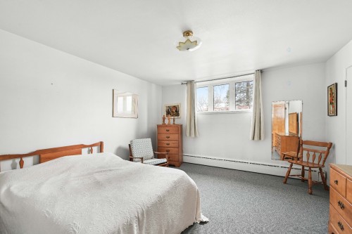 Chambre à coucher - 92 Rue Ste-Thérèse, Saint-Jean-Sur-Richelieu, QC - Indoor Photo Showing Bedroom