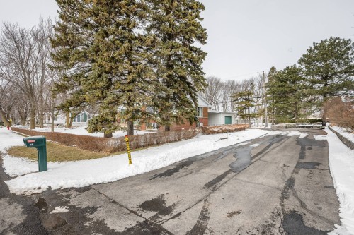 Stationnement - 92 Rue Ste-Thérèse, Saint-Jean-Sur-Richelieu, QC - Outdoor