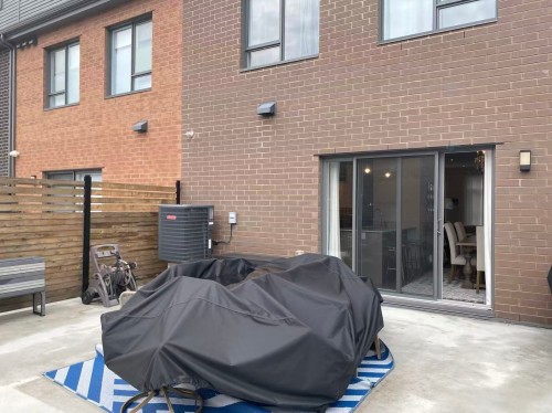 Cour - 221 Av. Mason, Pointe-Claire, QC - Outdoor With Exterior