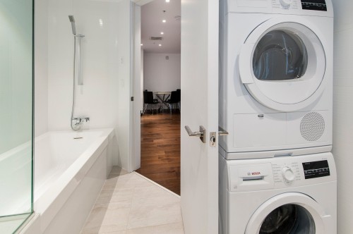 Salle de lavage - 804-1188 Av. Union, Montréal (Ville-Marie), QC - Indoor Photo Showing Laundry Room